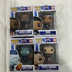 4 Random space jam Funko pops